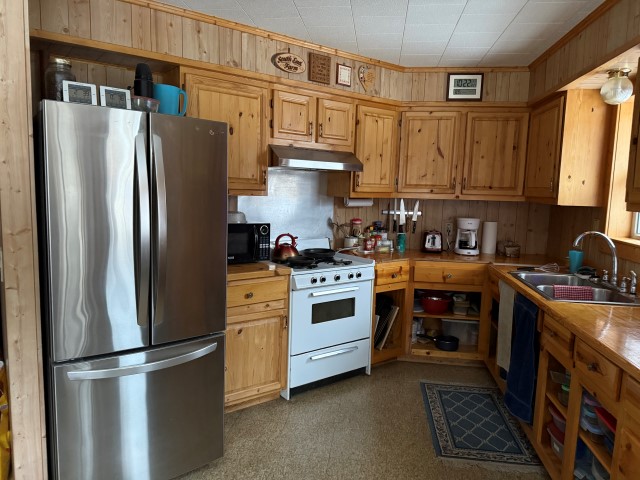 The “OFF GRID” Detwiler Home @ 27535 West Side Rd.