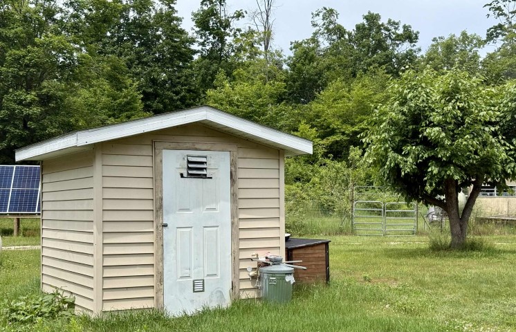 The “OFF GRID” Detwiler Home @ 27535 West Side Rd.