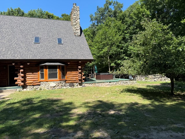 The Log Home “Shanoule” – 27715 Paid een Og’s Road