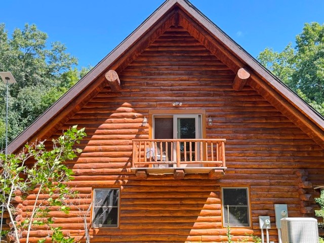 The Log Home “Shanoule” – 27715 Paid een Og’s Road