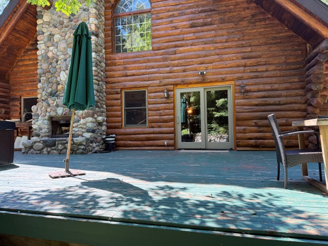The Log Home “Shanoule” – 27715 Paid een Og’s Road