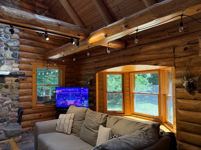 The Log Home “Shanoule” – 27715 Paid een Og’s Road
