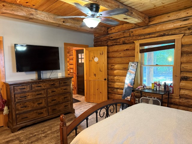 The Log Home “Shanoule” – 27715 Paid een Og’s Road