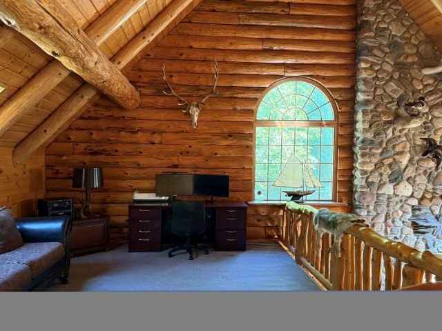 The Log Home “Shanoule” – 27715 Paid een Og’s Road
