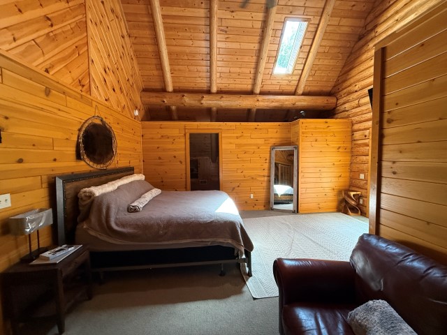 The Log Home “Shanoule” – 27715 Paid een Og’s Road