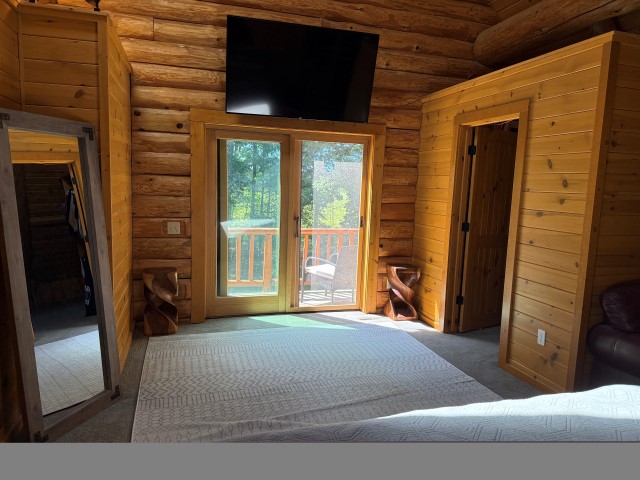The Log Home “Shanoule” – 27715 Paid een Og’s Road