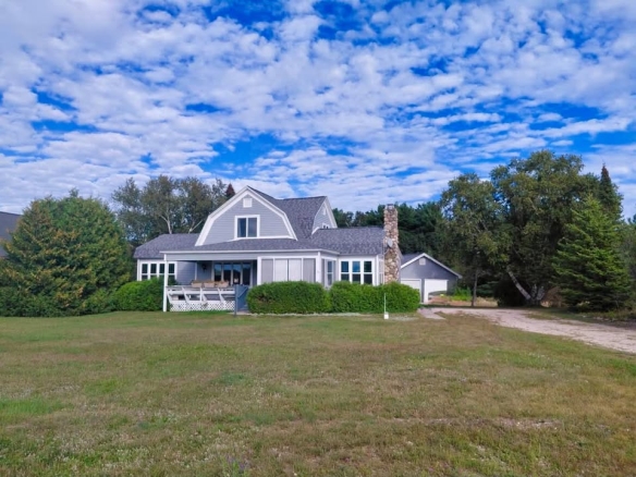 The Boyle Home – 38050 Michigan Avenue