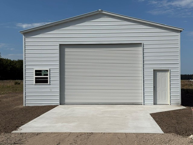 Unit 4 of Airport Commercial Condo’s – New Building