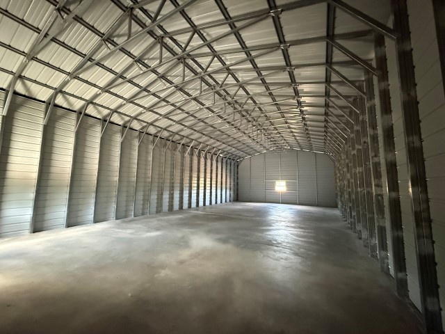Unit 4 of Airport Commercial Condo’s – New Building